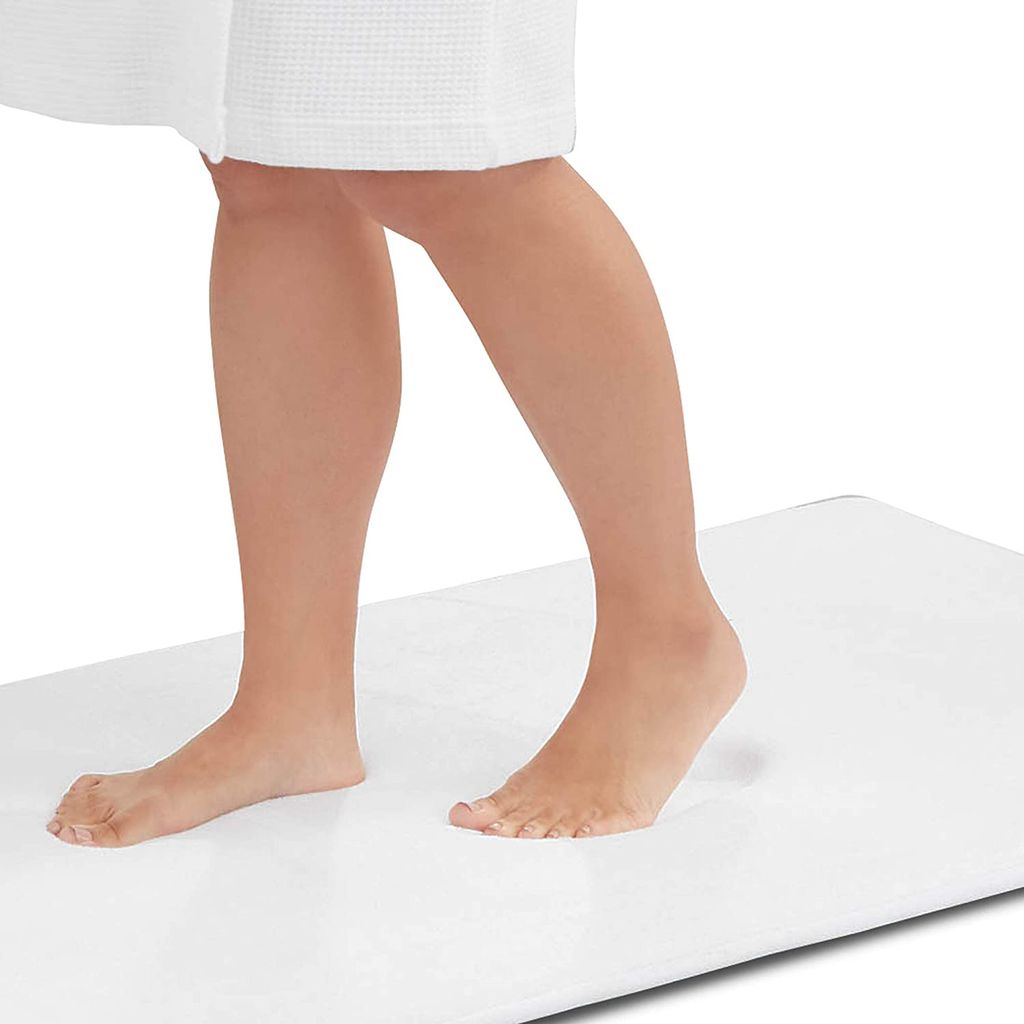 Genteele Memory Foam Bath Mat Non Slip Absorbent Super Cozy Velvet Bathroom Rug Carpet (22 inches X 36 inches, White)