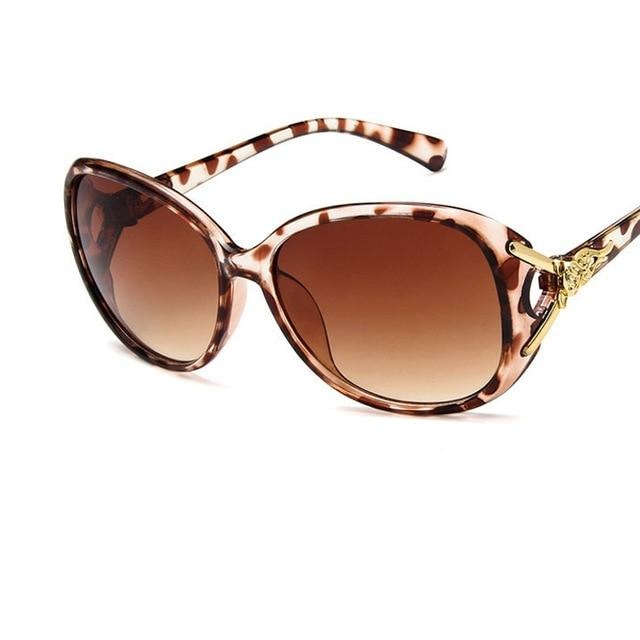 Women's Retro Design Sunglasses with Metal Decorations